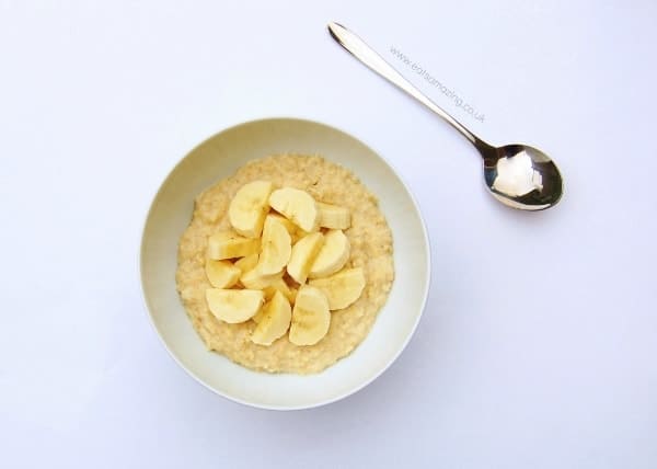 Eats Amazing - Ideas for healthy breakfasts that are all free from refined sugar - porridge with chopped banana