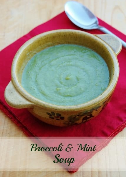 Eats Amazing UK - Simple Pea and Brocolli Soup - so easy that a child can make it - with free downloadable recipe sheet for cooking with your kids