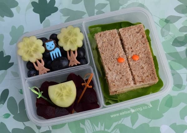 Book Bento Lunch - The Lion The Witch and the Wardrobe with simple wardrobe sandwich - healthy fun food for kids from Eats Amazing UK