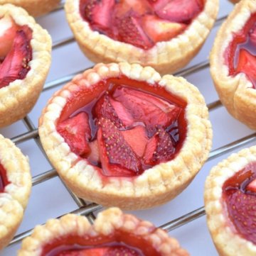 Easy recipe for kids - extra fruity jam tarts with free printable recipe sheet from Eats Amazing UK - great for cooking with kids