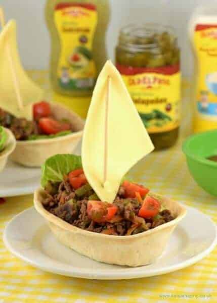 Delicious taco boats stuffed with lots of healthy veggies - quick and easy family meal idea from Eats Amazing UK - fun food for kids