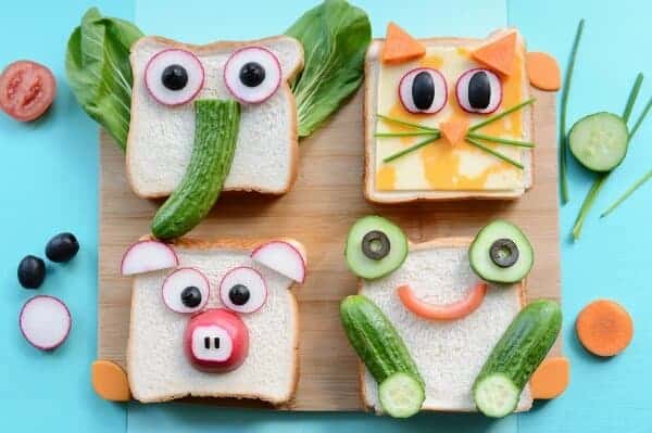 Fun animal sandwiches from Meet the Dubiens - kids will love these