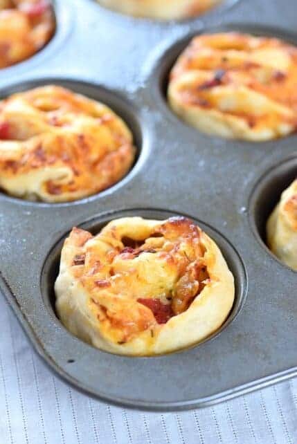 Easy muffin tin pizza whirl rolls - great for freezing for kids school lunch boxes - Eats Amazing UK