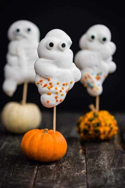 Over 15 Fun Ghost Themed food ideas - Merigue Ghosts - Supergolden Bakes