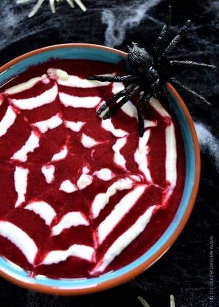 Simple spider web smoothie bowl for Halloween - fun and healthy Halloween food & drink ideas for kids from Eats Amazing UK