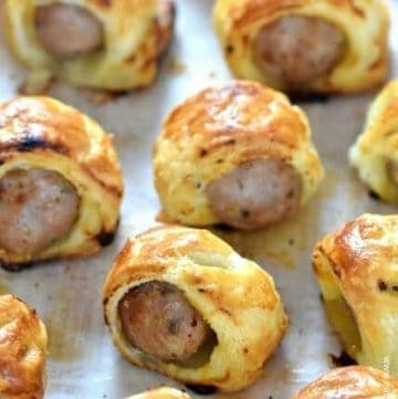 Super easy 5 ingredient honey mustard sausage rolls - a fab easy recipe for kids to make and perfect party food too - Eats Amazing UK