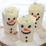 Really easy snowman smoothies - a fun and healthy Christmas drink that kids will love - Eats Amazing UK