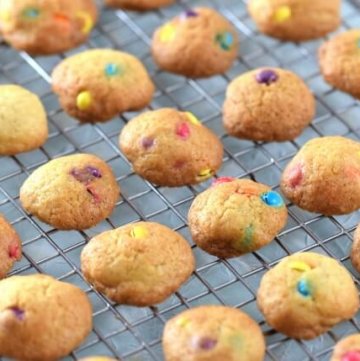 Cute food for kids - How to make mini rainbow cookies - easy recipe for kids - Eats Amazing UK