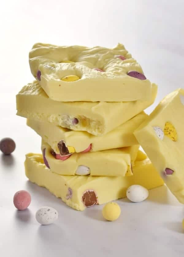 White Chocolate Mini Egg Fudge Recipe - Eats Amazing UK
