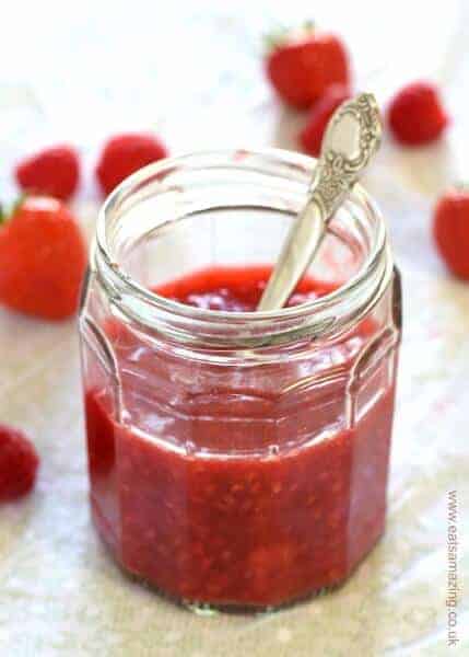 How to make a quick and easy berry compote - easy recipe from Eats Amazing UK