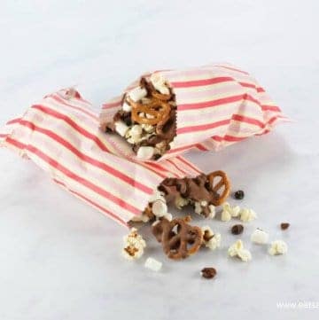 Easy chocolate popcorn snack mix recipe - fun treat for the kids - great for camping and picnics - Eats Amazing UK