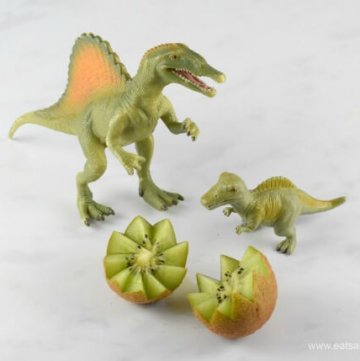 How to make easy Kiwi Fruit Dinosaur Eggs - fun snack or healthy party food idea for kids from Eats Amazing UK