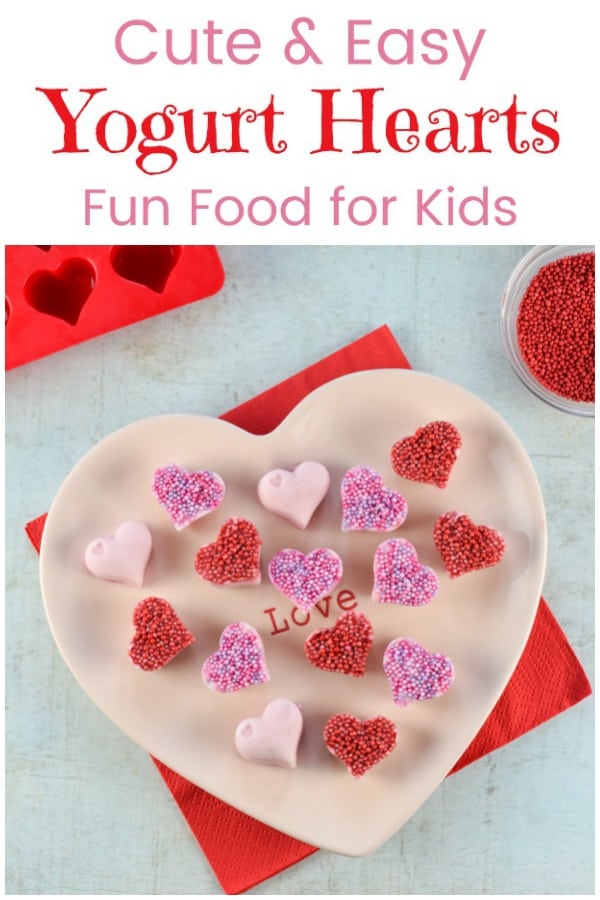 This cute and easy Frozen Yogurt Hearts recipe makes a fun Valentines Day snack for kids #EatsAmazing #valentinesday #valentines #kidsfood #funfood #hearts #cutefood #foodart #edibleart #snacks #dessertrecipes #frozen #yogurt #sprinkles 
