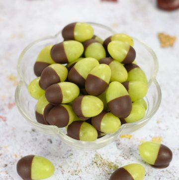 How to make easy grape acorns - fun and healthy snack for kids this autumn
