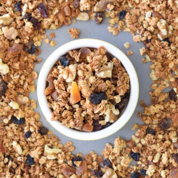 How to make homemade granola - easy recipe for kids with step by step photos and printable recipe card