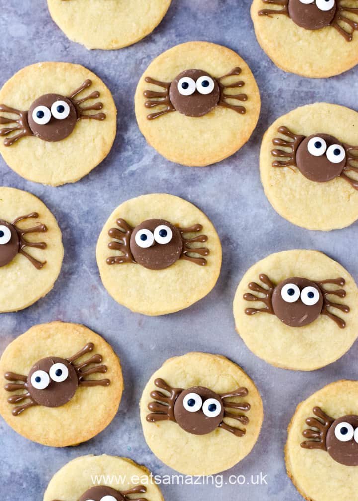 Lustiges und einfaches Rezept für Spinnen-Shortbread-Kekse – eine lustige Halloween-Party-Essensidee für Kinder