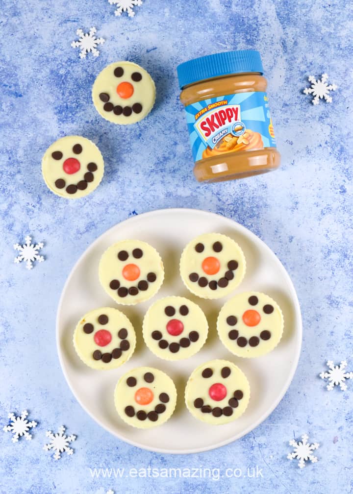 Receta casera de tazas de mantequilla de maní con mantequilla de maní Skippy - divertida receta de Navidad para niños