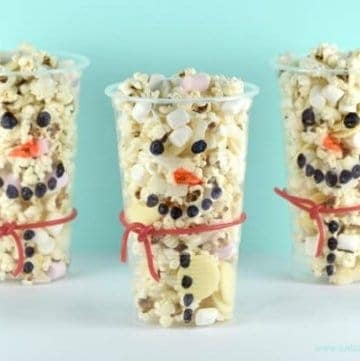 Fun Food Idea - Snowman snack cups recipe for kids - great for winter themed party food