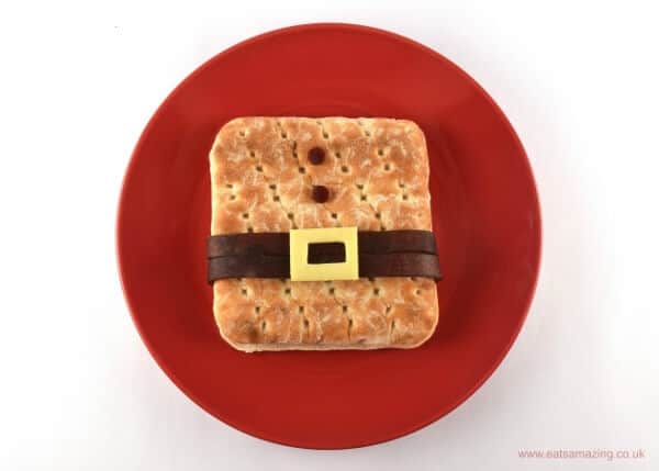 Fun Santa sandwich idea with Hovis Sandwich Thins - kids will love this easy creative sandwich idea!