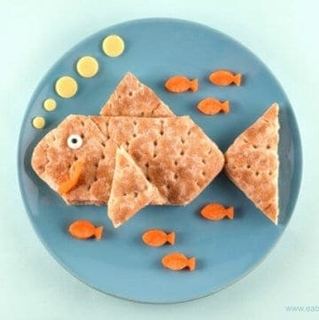 Fun fish food art plate for kids with Hovis Good Inside Sandwich Thins from Eats Amazing UK