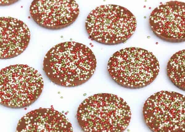 Super simple homemade giant chocolate jazzies - a great gift idea for kids to make this Christmas from Eats Amazing UK